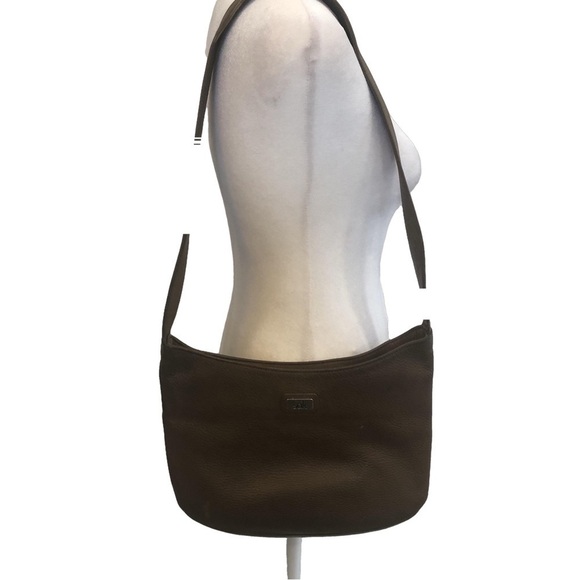 The Sak Handbags - The Sak brown leather shoulder bag. Top zip. Casual outside zip pocket